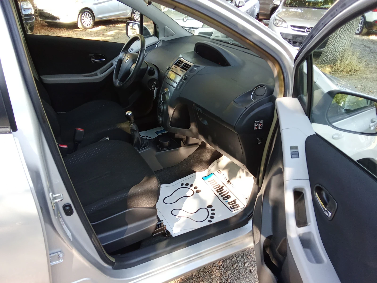 Toyota Yaris 1.3i-VVT-I-100k.c.-6ckopoc��-���� 5 | Mobile.bg � ����������� 13