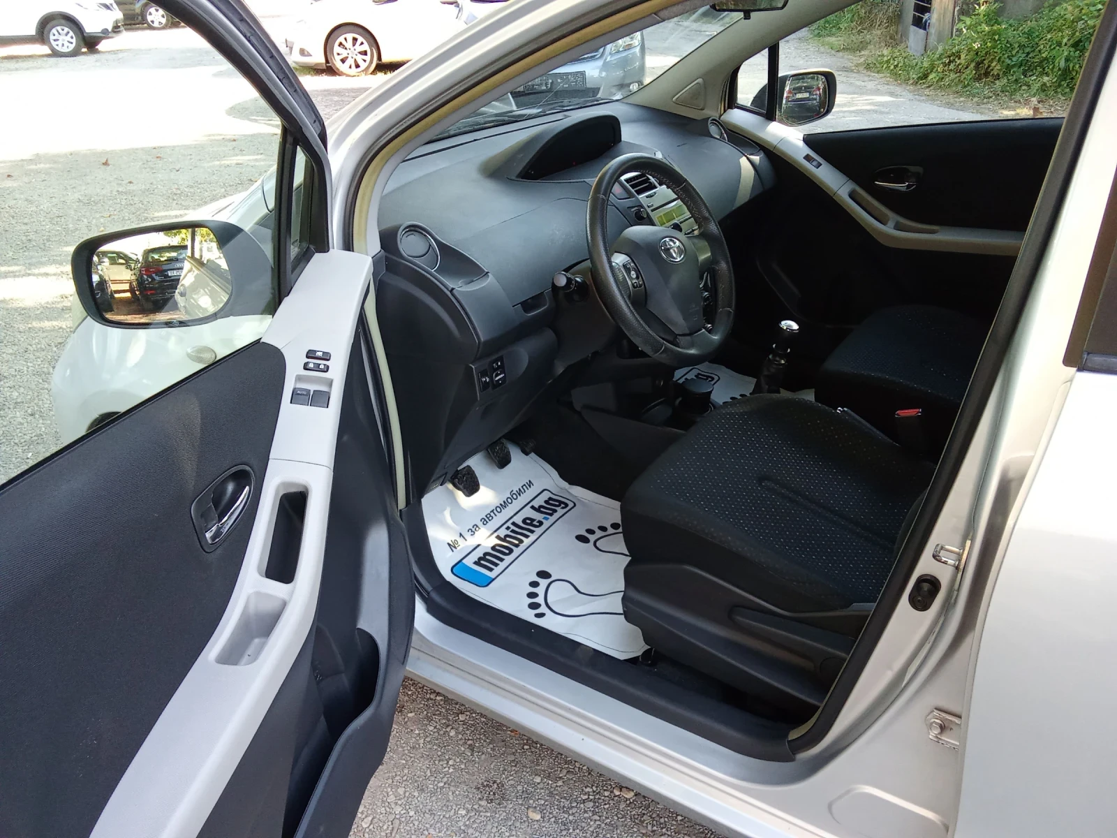 Toyota Yaris 1.3i-VVT-I-100k.c.-6ckopoc��-���� 5 | Mobile.bg � ����������� 10
