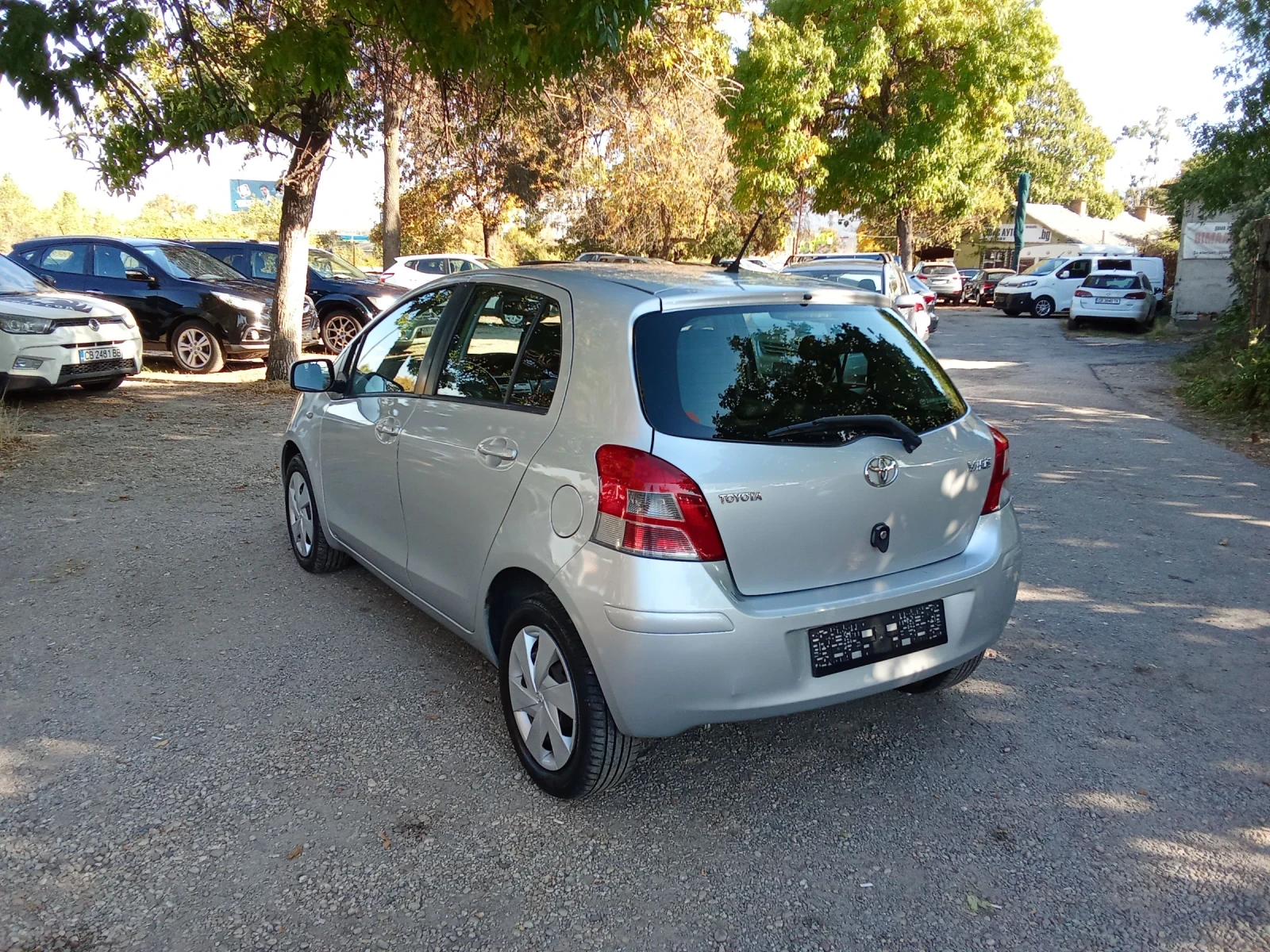 Toyota Yaris 1.3i-VVT-I-100k.c.-6ckopoc��-���� 5 | Mobile.bg � ����������� 3