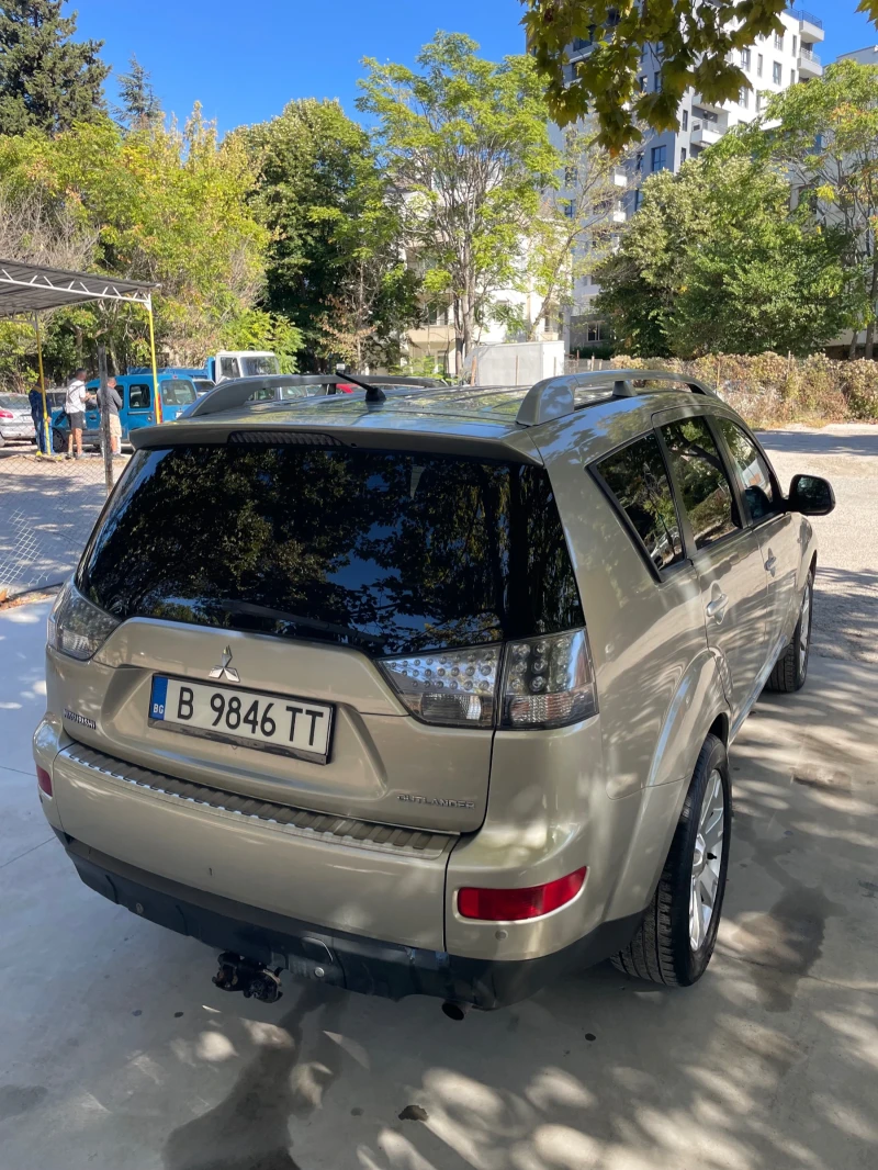 Mitsubishi Outlander 2.4 LPG, снимка 4 - Автомобили и джипове - 51934616