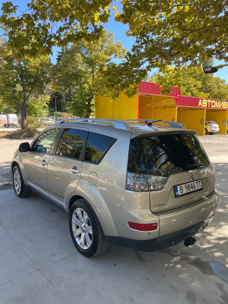 Mitsubishi Outlander 2.4 LPG, снимка 5 - Автомобили и джипове - 51934616