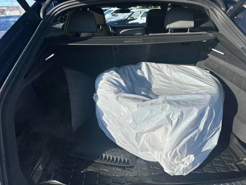 Audi Q8 * Progressiv * CARFAX * ЦЕНА ДО БГ, снимка 11 - Автомобили и джипове - 52741066