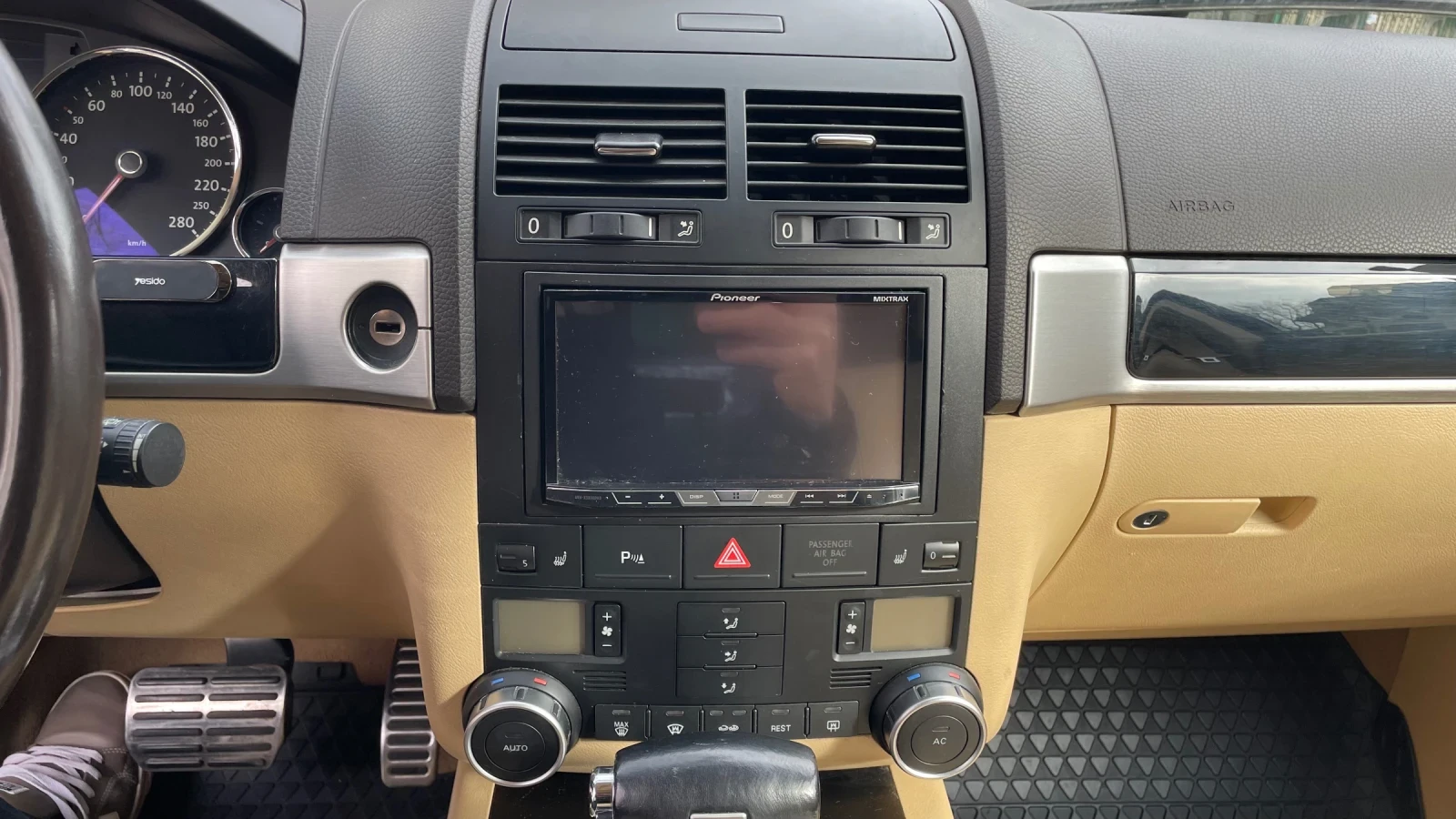 VW Touareg  - изображение 7