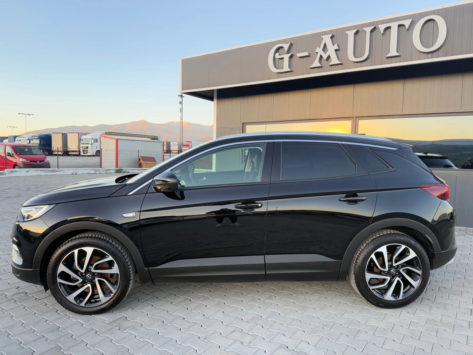 Opel Grandland X 1.2i  - изображение 8