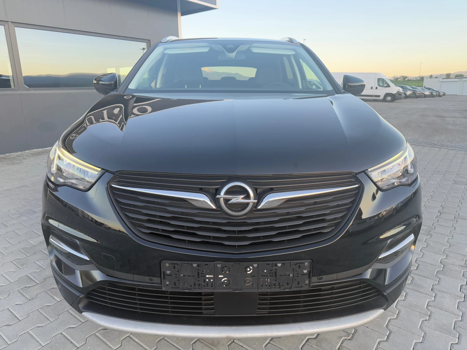 Opel Grandland X 1.2i  - изображение 2