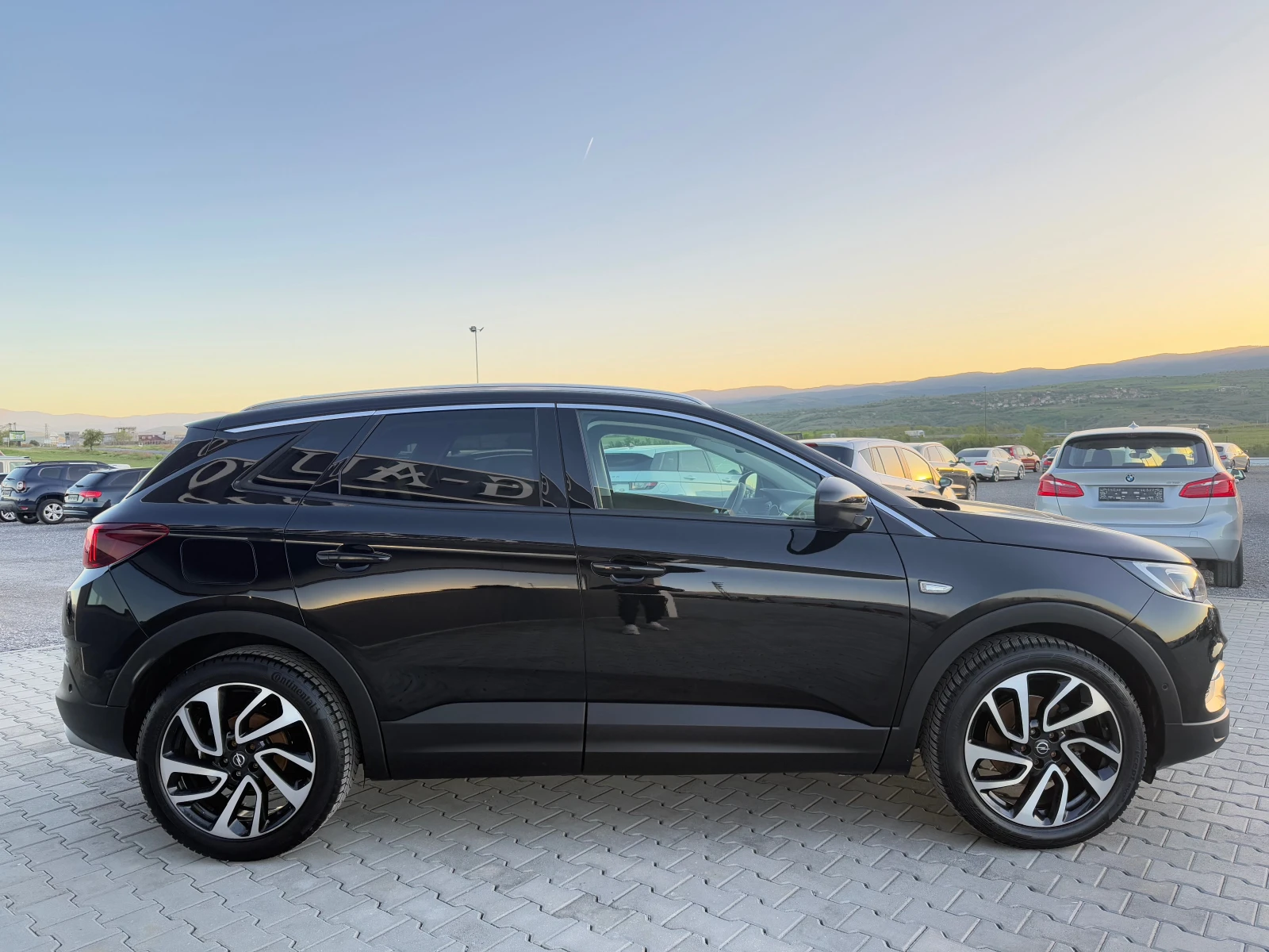 Opel Grandland X 1.2i  - изображение 4
