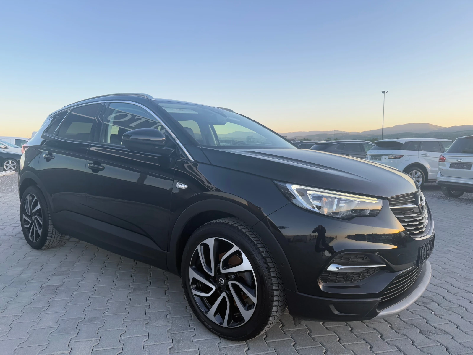 Opel Grandland X 1.2i  - изображение 3