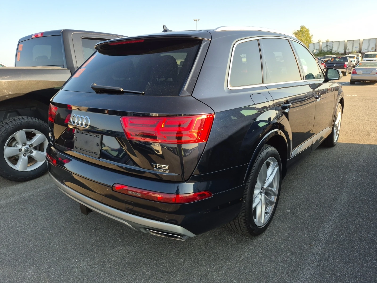 Audi Q7 TECHNIK * CARFAX * АвтоКредит * Цена до България*  - изображение 3