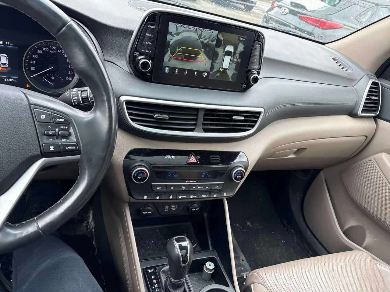 Hyundai Tucson * Ultimate * KEYLESS * ОБДУХВАНЕ * ПОДГРЕВ * ПАНО, снимка 9 - Автомобили и джипове - 54034429