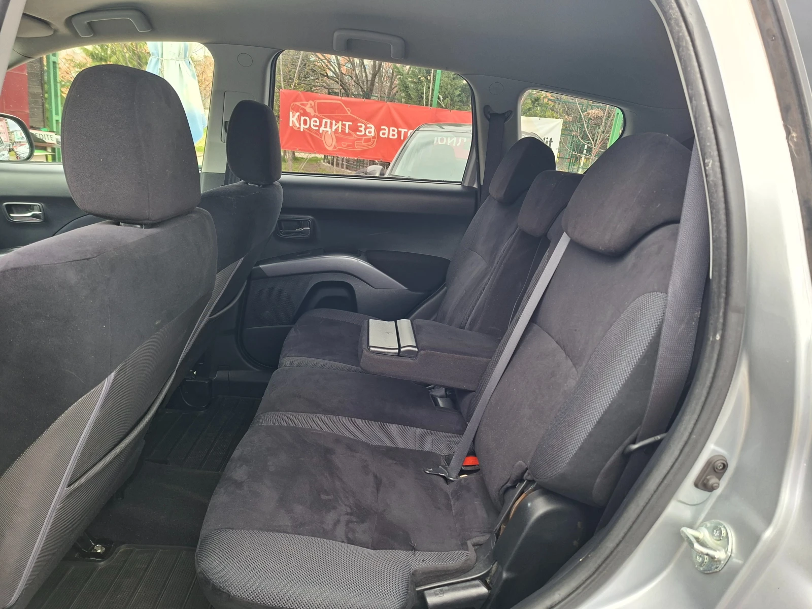 Mitsubishi Outlander 2.0DID* INSTYLE* 6-SPEED* 36м. х 140EUR.* , снимка 9 - Автомобили и джипове - 54068614