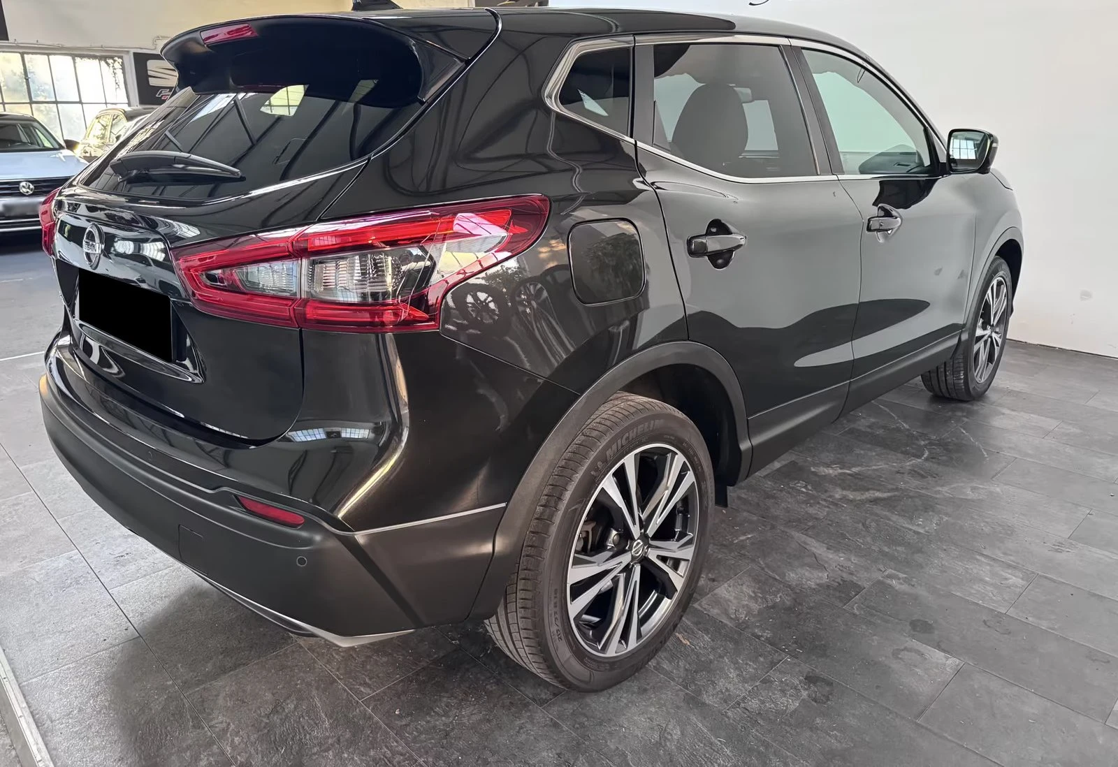 Nissan Qashqai N-Connecta/360 Камера /NAVI/LED/Keyless/, снимка 3 - Автомобили и джипове - 54120815