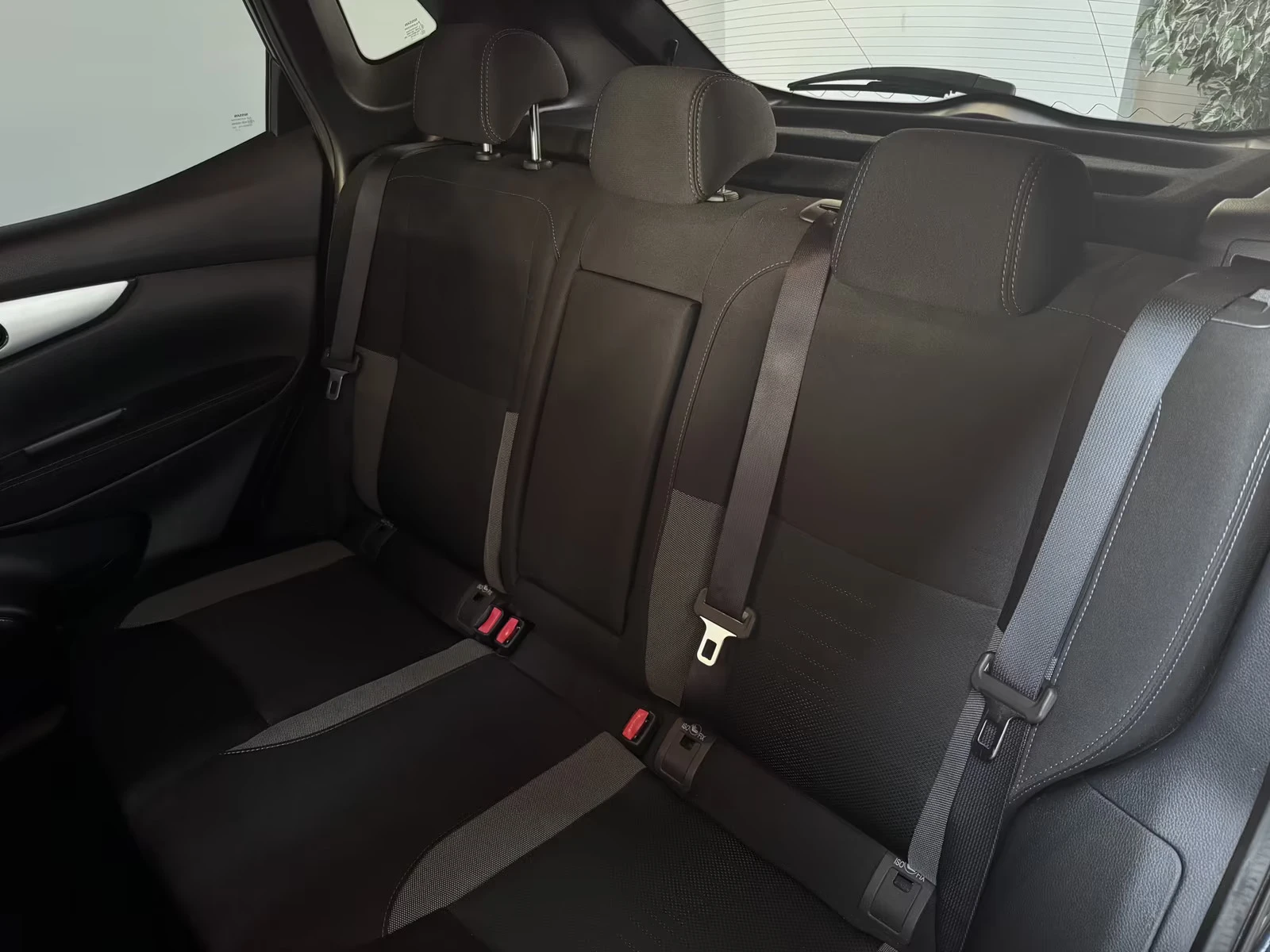 Nissan Qashqai N-Connecta/360 Камера /NAVI/LED/Keyless/, снимка 16 - Автомобили и джипове - 54120815