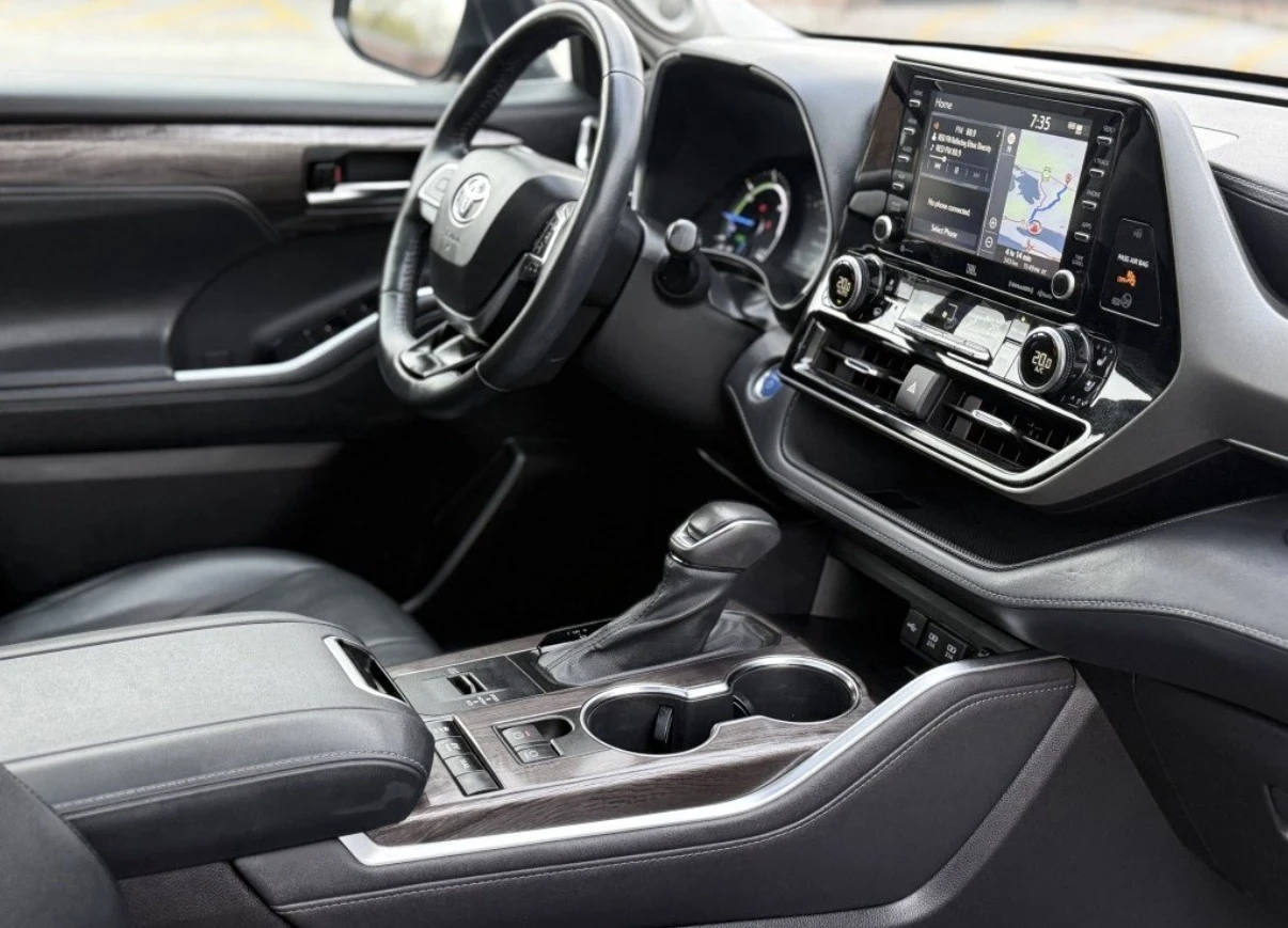 Toyota Highlander HYBRID LIMITED * 1 СОБСТВЕНИК * БЕЗ ИНЦИДЕНТИ * , снимка 10 - Автомобили и джипове - 54588920