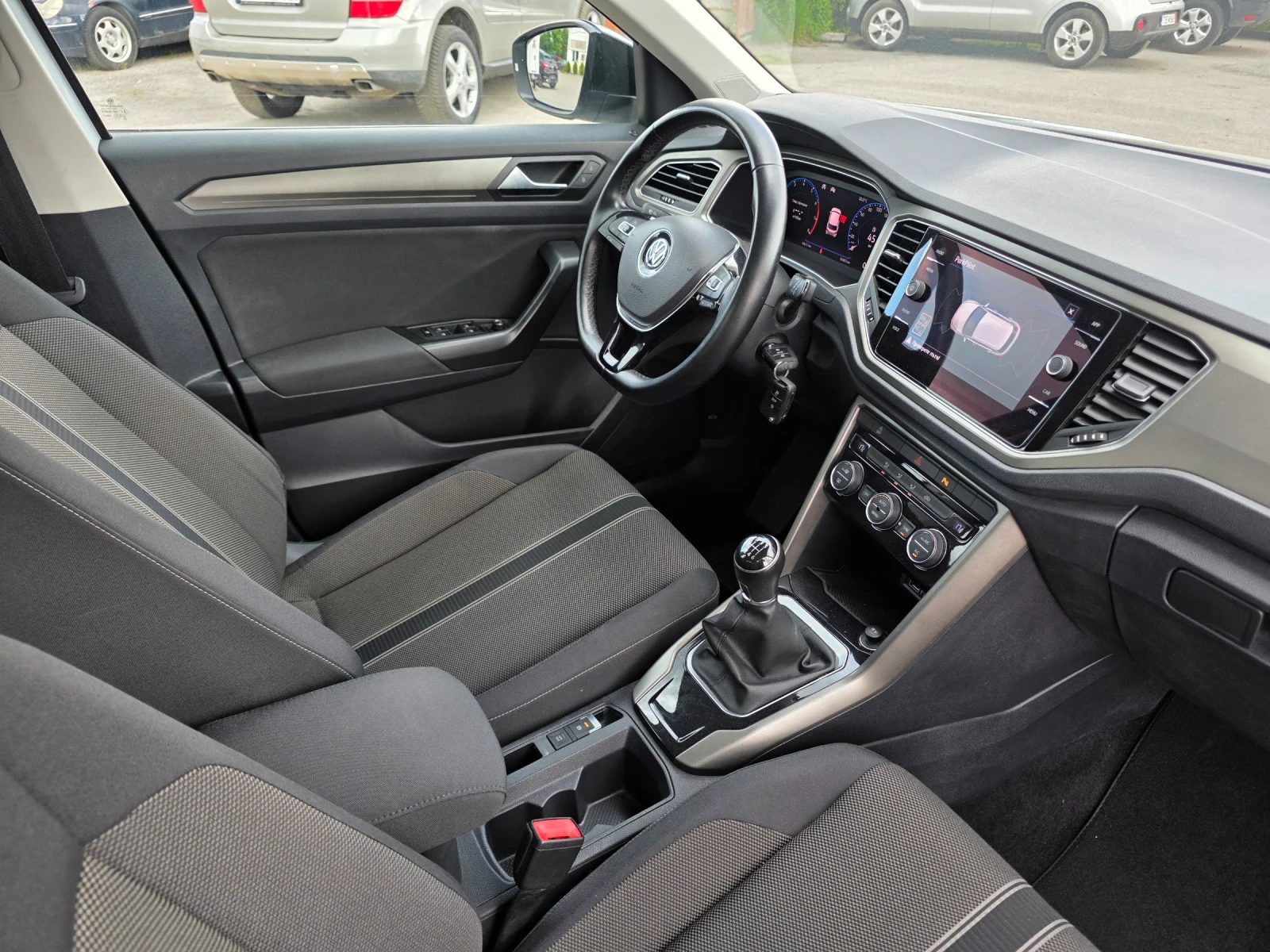 VW T-Roc 1.0i 115k.c ITALIA EURO 6D , снимка 14 - Автомобили и джипове - 54641703