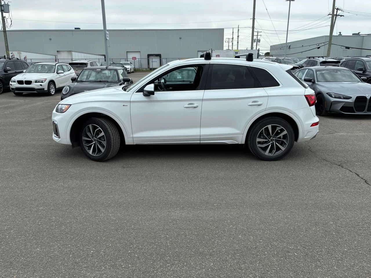Audi Q5 * Progressiv * CARFAX * БЕЗ ПЪРВОНАЧАЛНА ВНОСКА, снимка 2 - Автомобили и джипове - 54761187