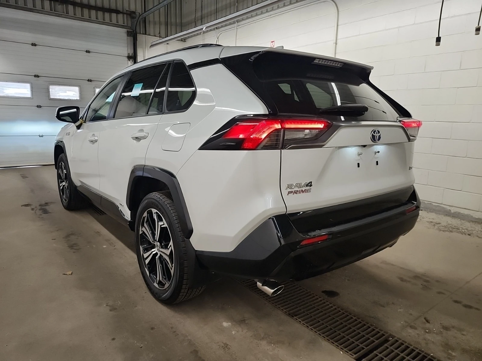 Toyota Rav4 XYBRID XSE * * CARFAX * * BLIND SPOT * * ОБДУХ *  , снимка 4 - Автомобили и джипове - 54813800