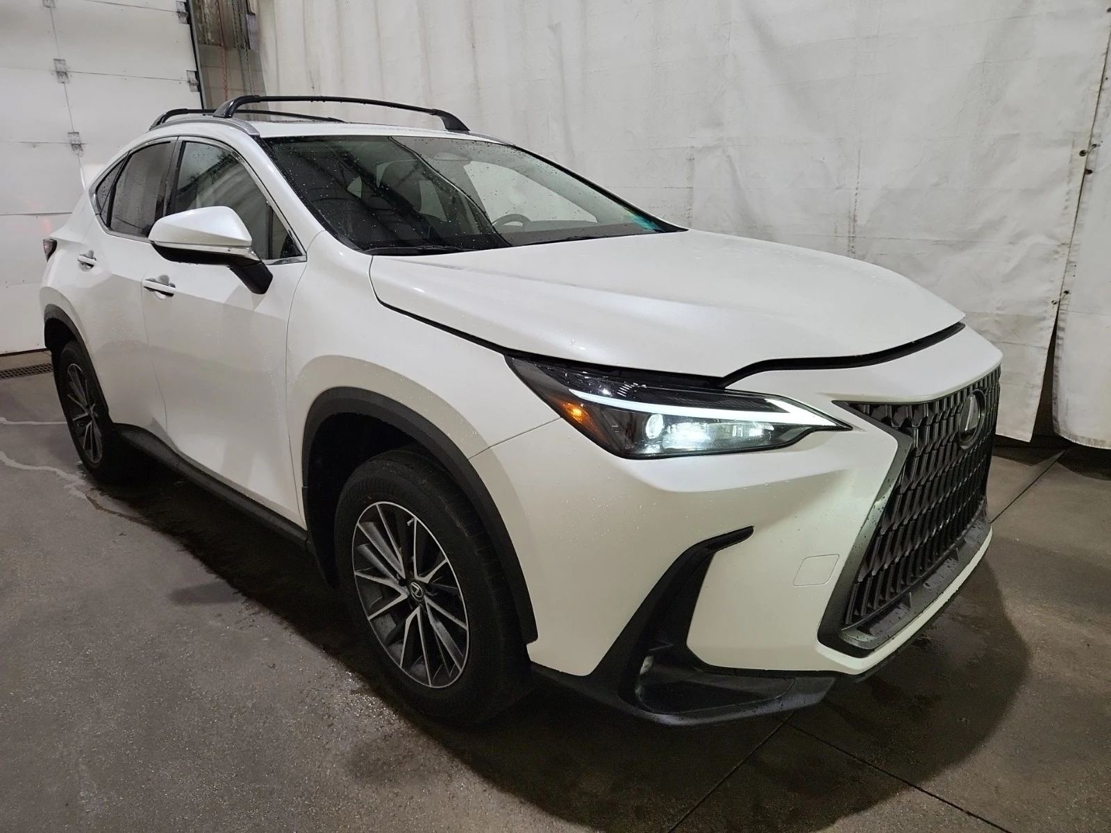 Lexus NX 350h * * CARFAX * * АВТО КРЕДИТ * * , снимка 2 - Автомобили и джипове - 55123356