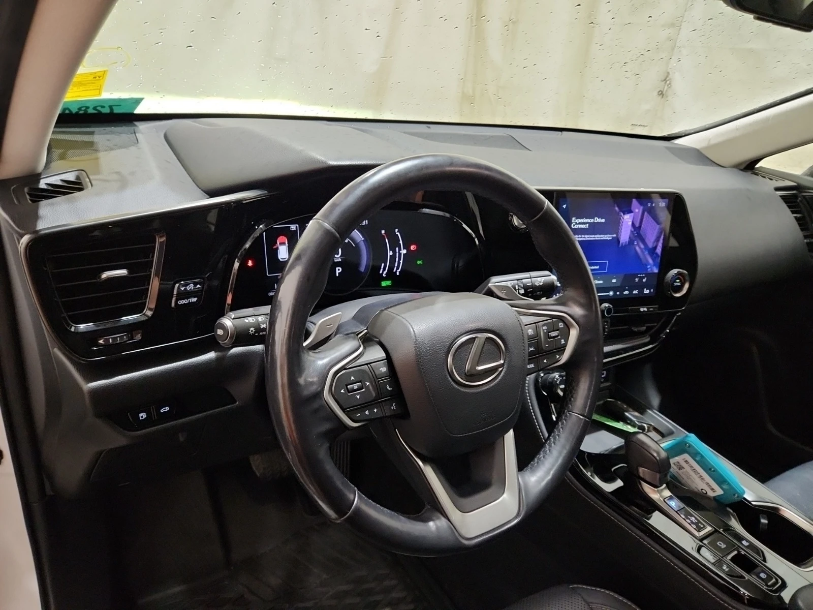 Lexus NX 350h * * CARFAX * * АВТО КРЕДИТ * * , снимка 6 - Автомобили и джипове - 55123356