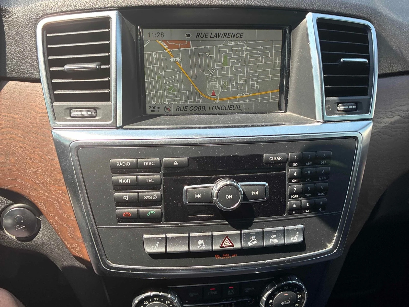 Mercedes-Benz ML 350 BLUETEC* AMG* 360* PANO* HARMAN* ПОДГРЕВ, снимка 10 - Автомобили и джипове - 55442124