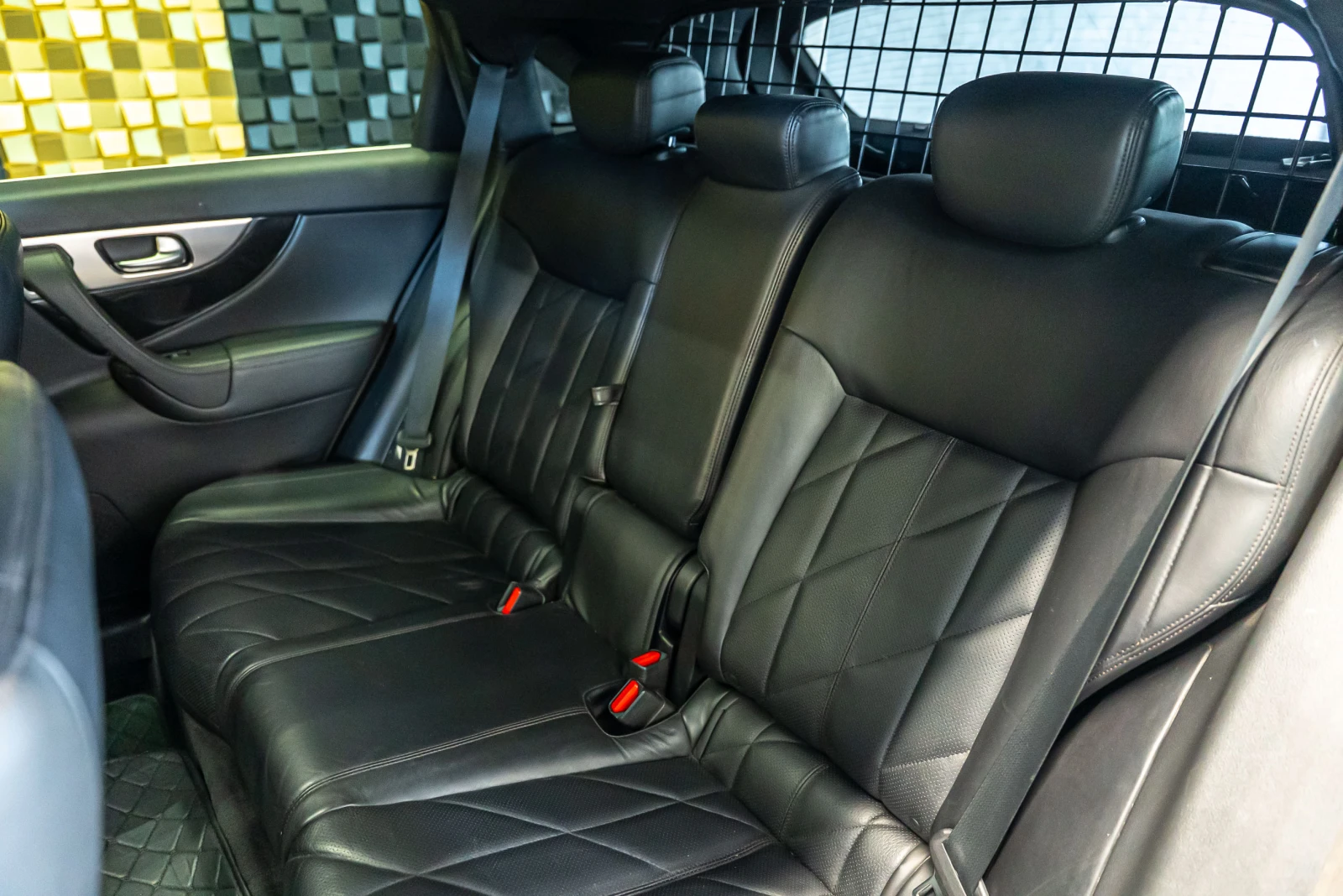 Infiniti Fx 30 d, снимка 16 - Автомобили и джипове - 55446489
