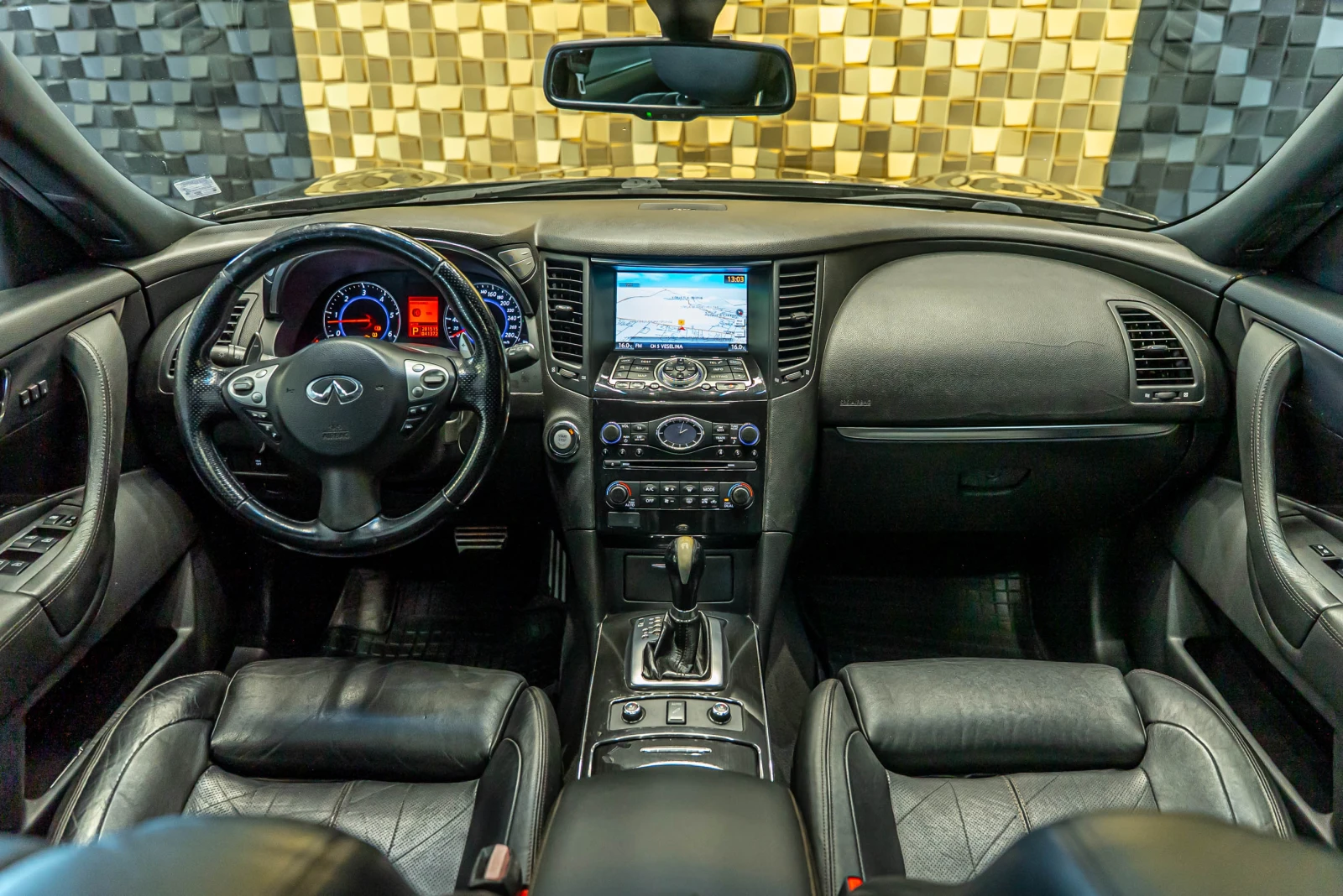 Infiniti Fx 30 d, снимка 11 - Автомобили и джипове - 55446489