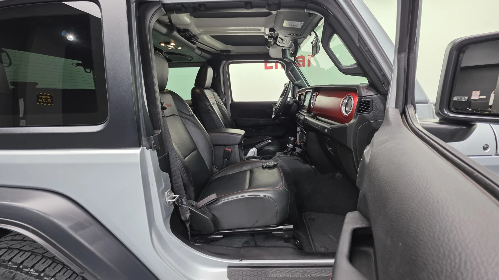 Jeep Wrangler 2.0* BLIND SPOT* ПОДГРЕВ ВОЛАН* КРАЙНА ЦЕНА, снимка 10 - Автомобили и джипове - 55594961