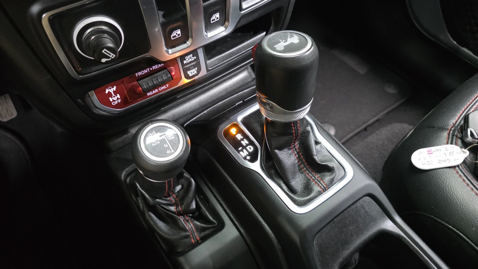 Jeep Wrangler 2.0* BLIND SPOT* ПОДГРЕВ ВОЛАН* КРАЙНА ЦЕНА, снимка 9 - Автомобили и джипове - 55594961