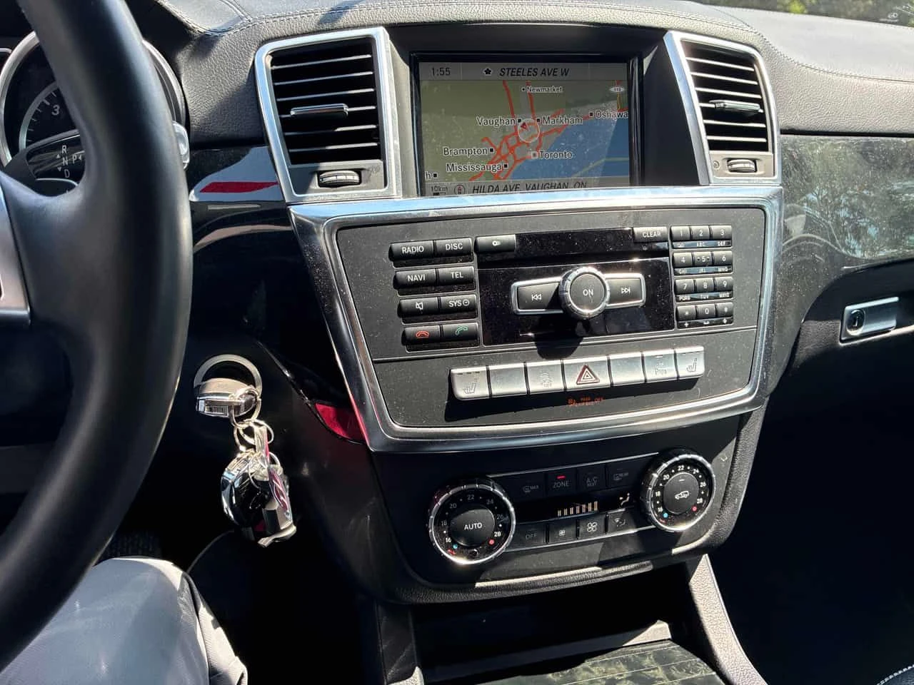 Mercedes-Benz GL 350 4MATIC * ГЛАВНО ПРЕДСТАВИТЕЛСТВО НА MERCEDES* , снимка 9 - Автомобили и джипове - 55690288
