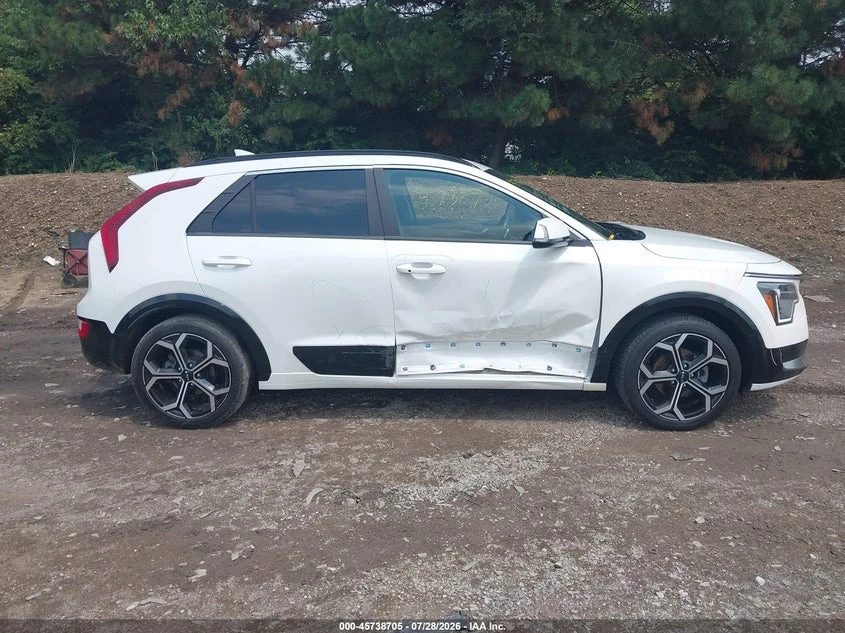 Kia Niro 1.6l Ex Touring, снимка 13 - Автомобили и джипове - 55823056