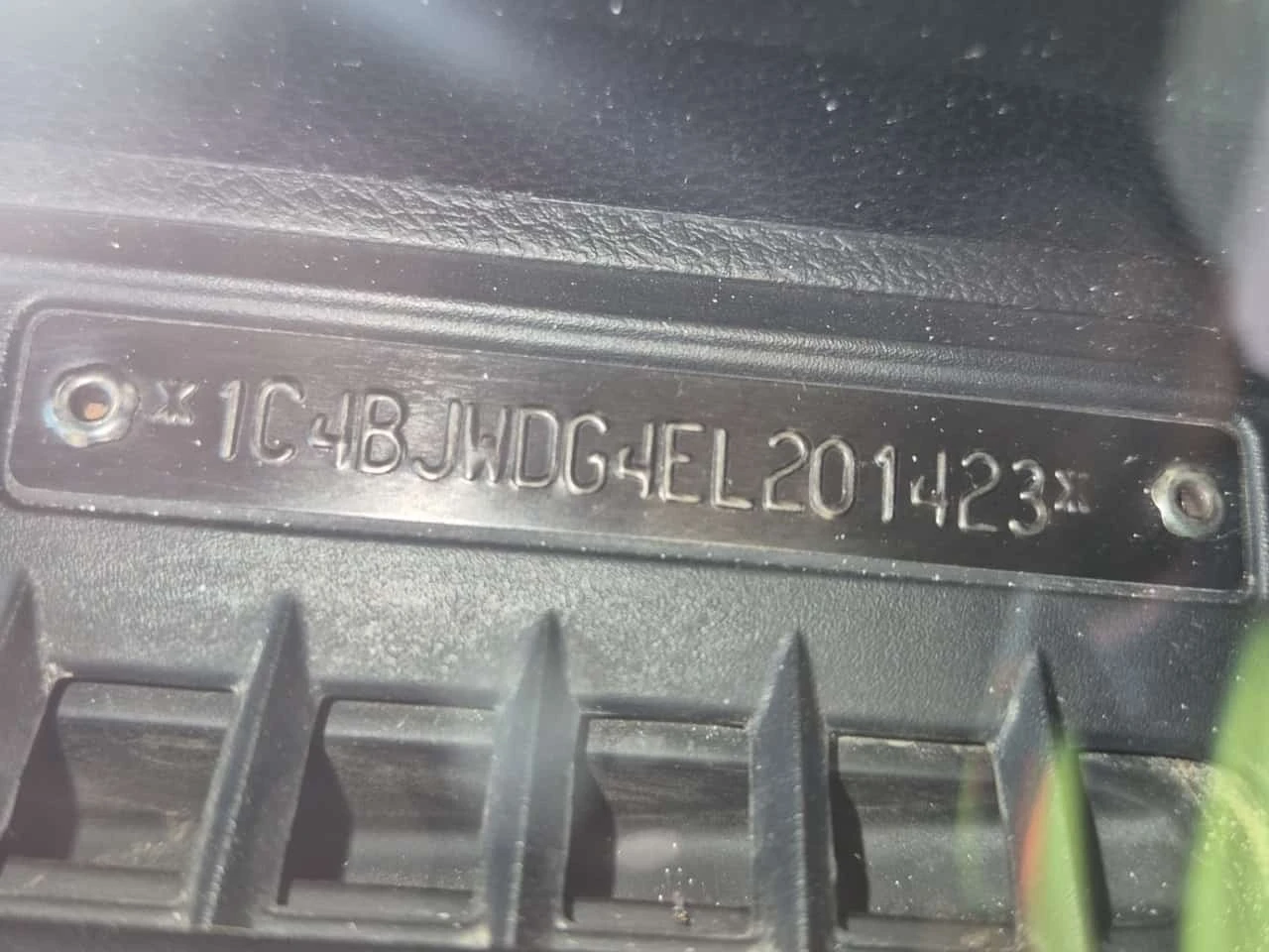Jeep Wrangler * 4wd 4dr Sport * АВТОКРЕДИТ БЕЗ ПЪРВОНАЧАЛНА* , снимка 16 - Автомобили и джипове - 56175742