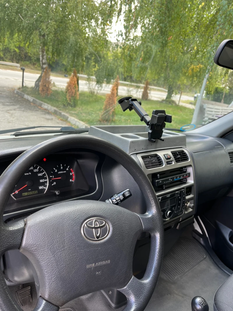 Toyota Hiace Товарен, снимка 8 - Бусове и автобуси - 52569011