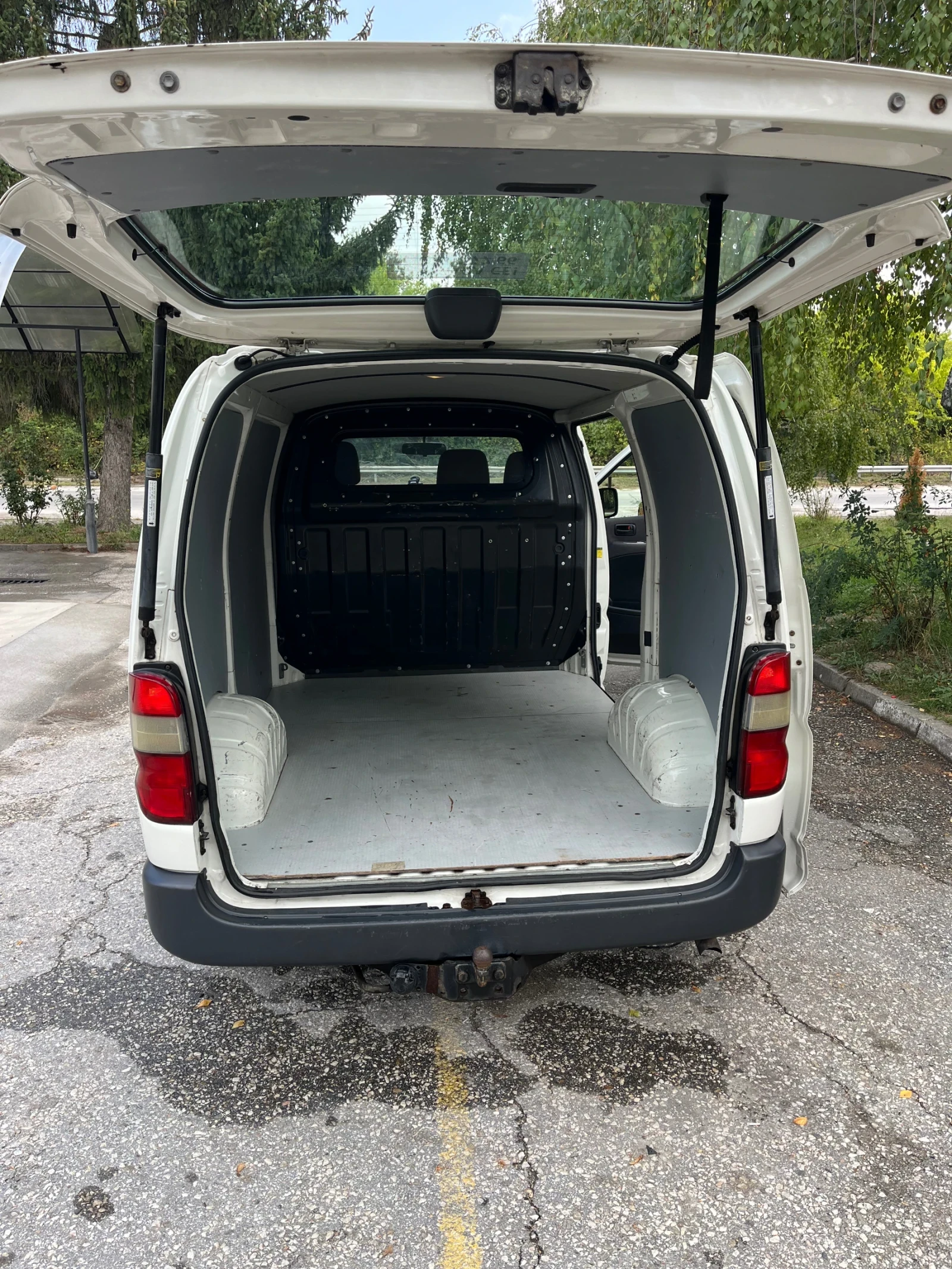 Toyota Hiace Товарен - изображение 5