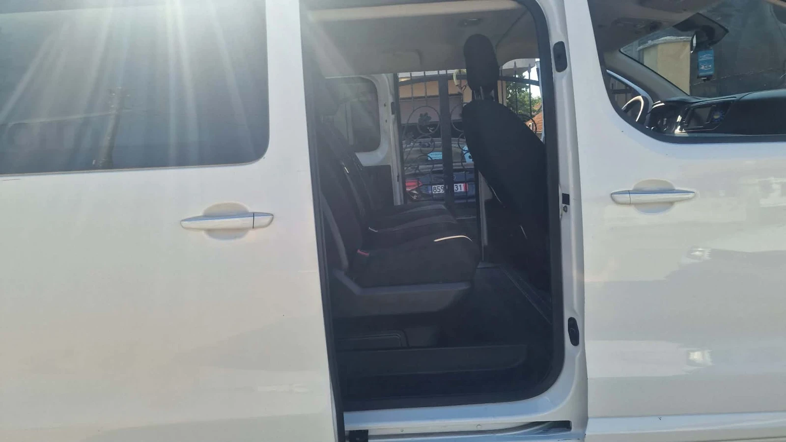 Toyota Proace Дубъл кабина, снимка 13 - Бусове и автобуси - 55483252
