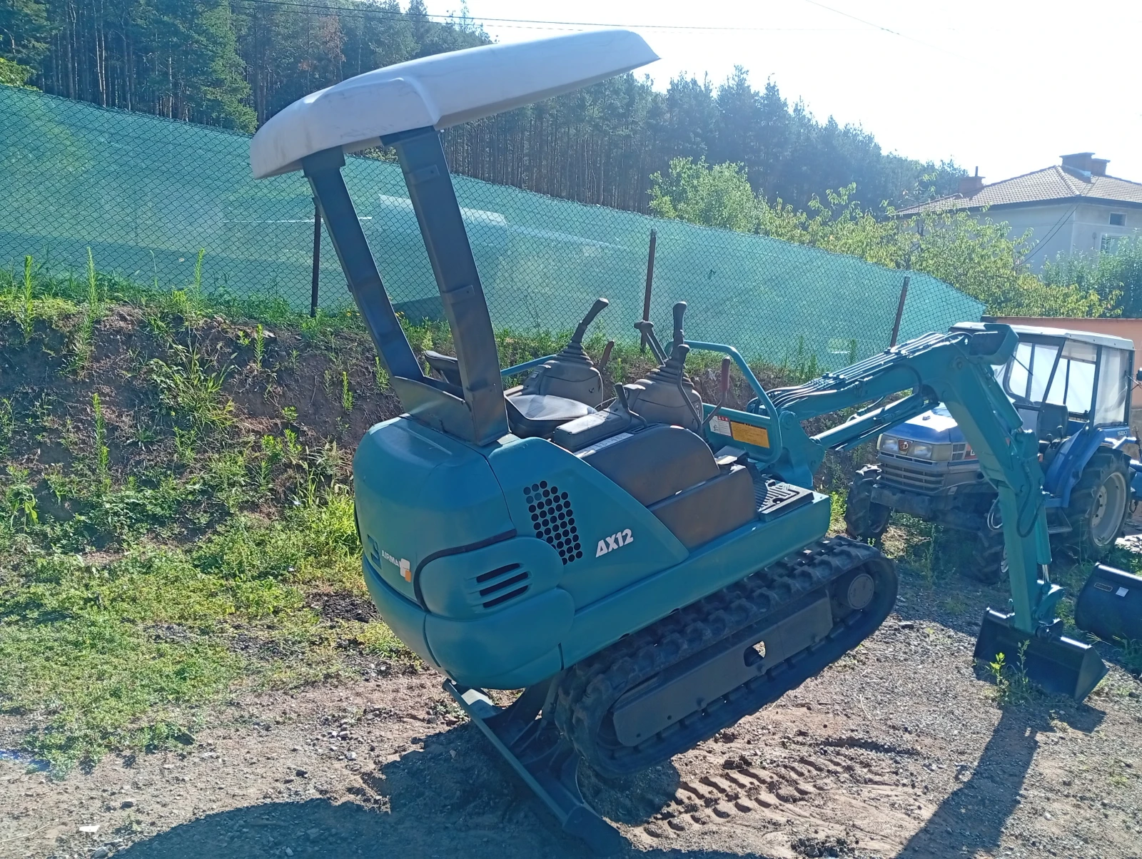 Багер Hitachi AX 12, снимка 2 - Индустриална техника - 55487015