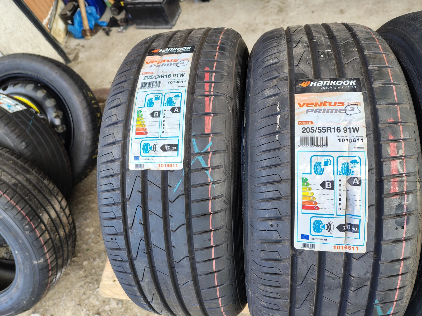 Гуми Летни 205/55R16, снимка 3 - Гуми и джанти - 55840227