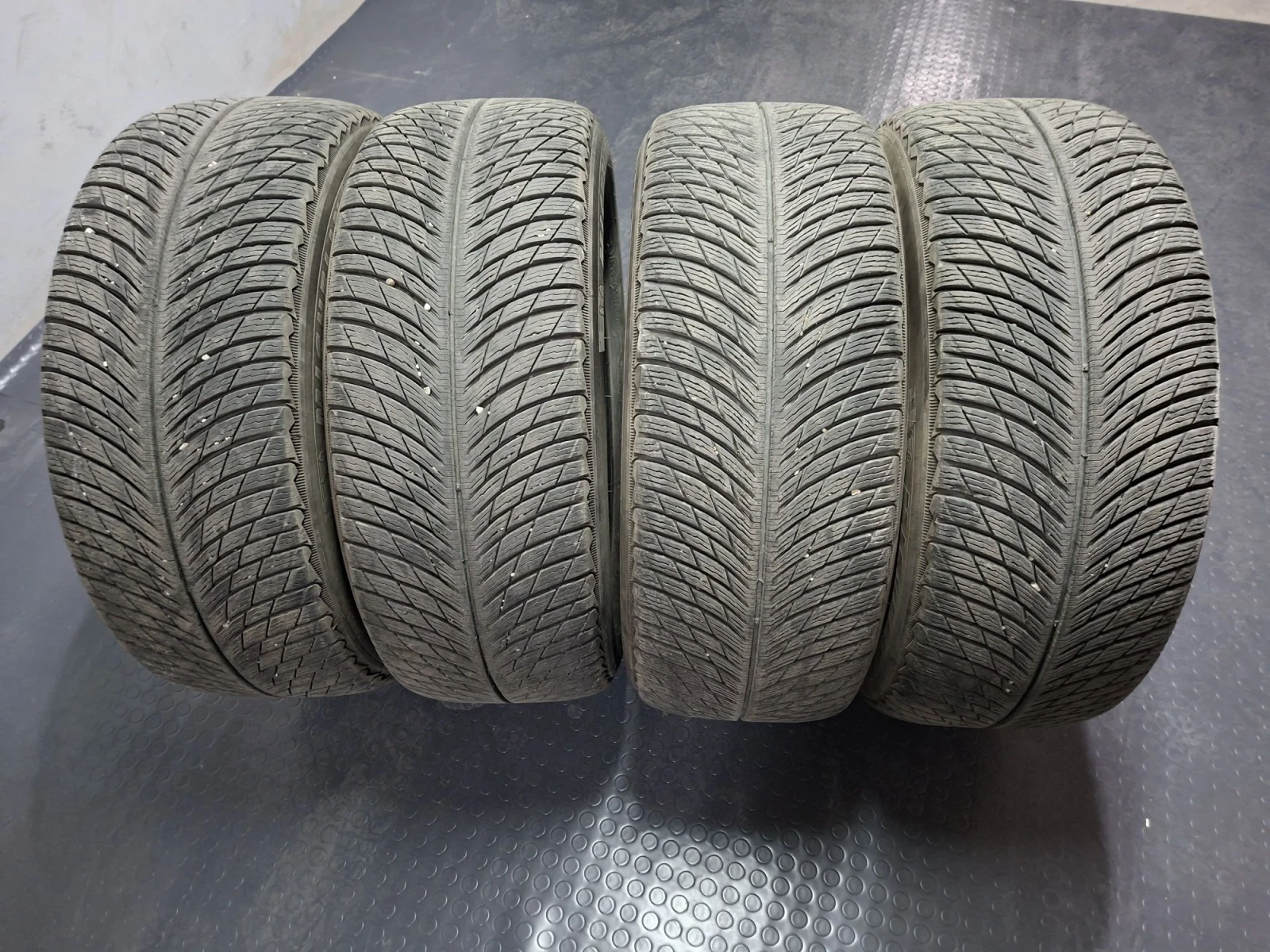 Гуми Зимни 255/50R19