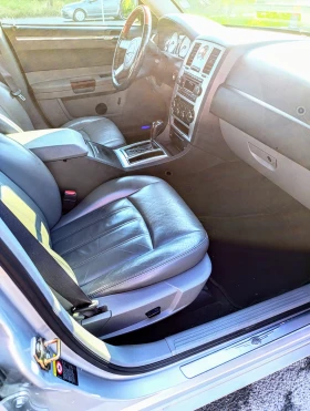 Chrysler 300c HEMI 5.7 V8 340 k.c. | Mobile.bg    12