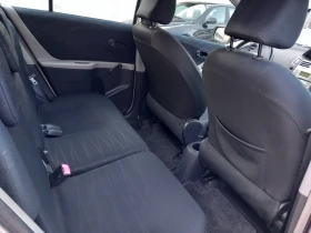 Toyota Yaris 1.3i климатик 88кс - 6300 лв. / 3221.14 € - 37432601 11