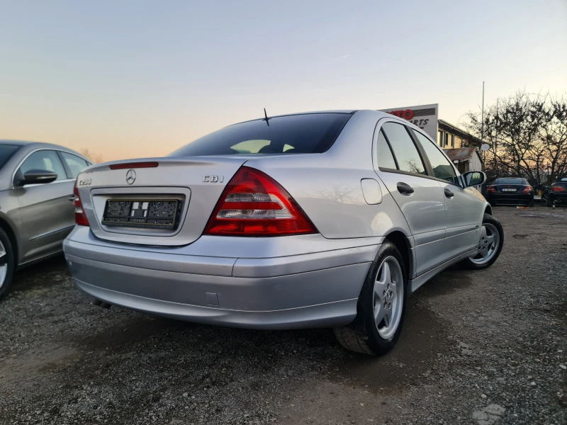 Mercedes-Benz C 200 FACCE LIFT/АВТОМАТ, снимка 4 - Автомобили и джипове - 49227020