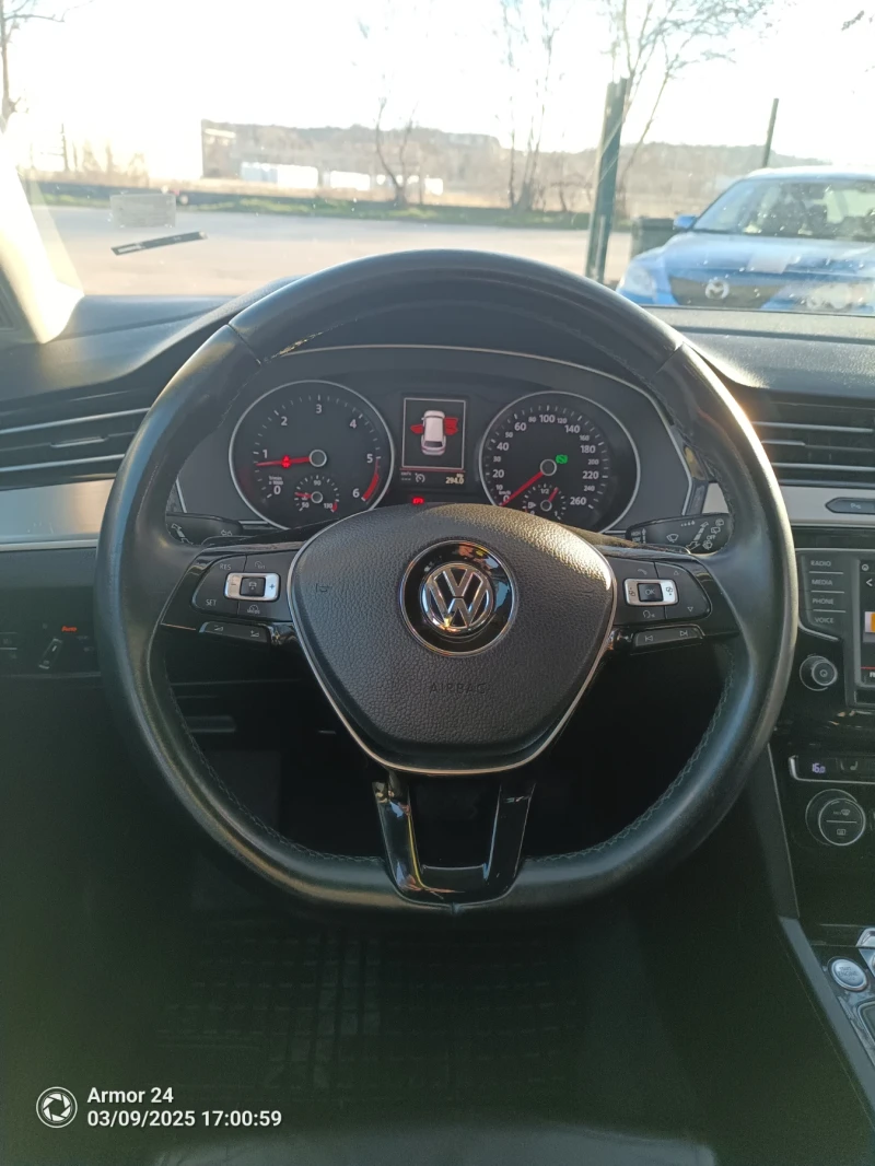 VW Passat, снимка 9 - Автомобили и джипове - 49425619