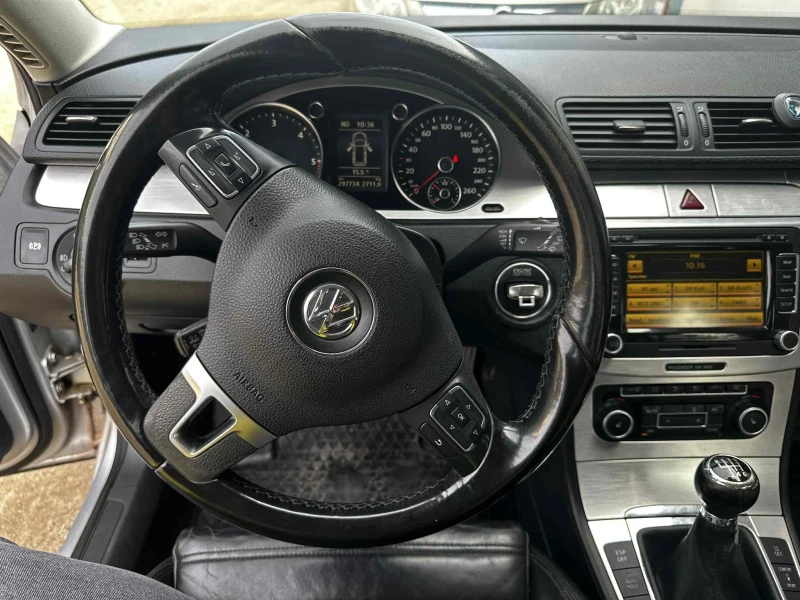 VW Passat, снимка 14 - Автомобили и джипове - 52154120