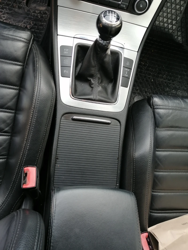 VW Passat, снимка 11 - Автомобили и джипове - 52154120