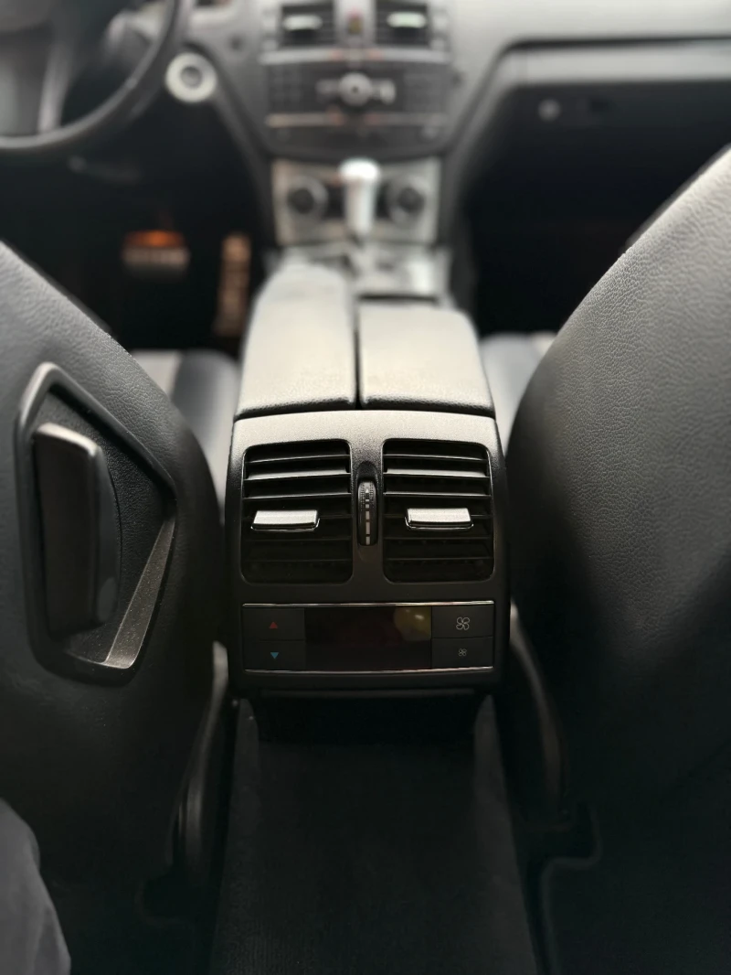 Mercedes-Benz C 320 стокова, снимка 11 - Автомобили и джипове - 52440074