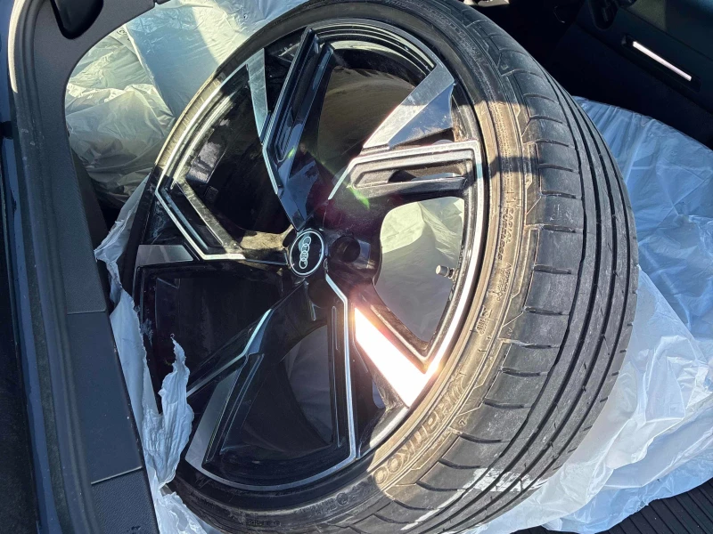 Audi Rs6 CARFAX * * АВТО КРЕДИТ * * , снимка 13 - Автомобили и джипове - 52795210