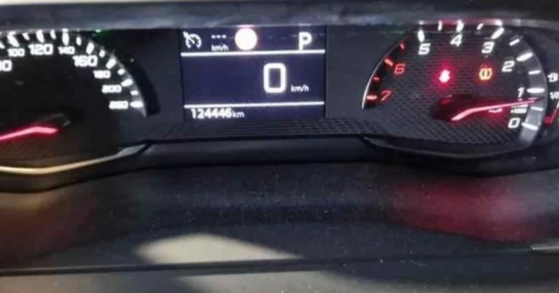 Peugeot 2008 1.5  BLUEHDI 130 ALLURE.KAMERA.LED.NAVI, снимка 9 - Автомобили и джипове - 52830238