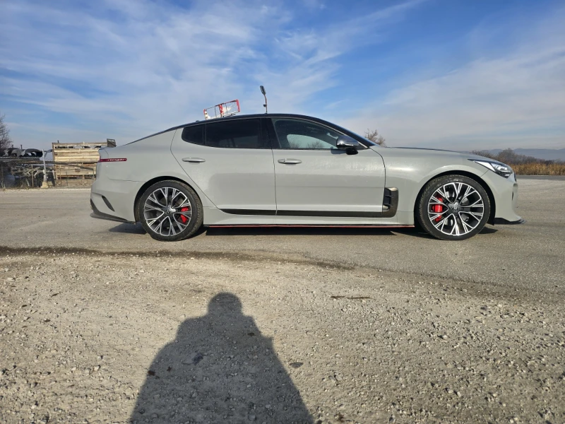 Kia Stinger GT2 488кс, снимка 2 - Автомобили и джипове - 52855444