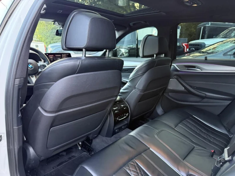 BMW 550 M550i * АвтоКредит* (ЦЕНА ДО БГ), снимка 12 - Автомобили и джипове - 53122148