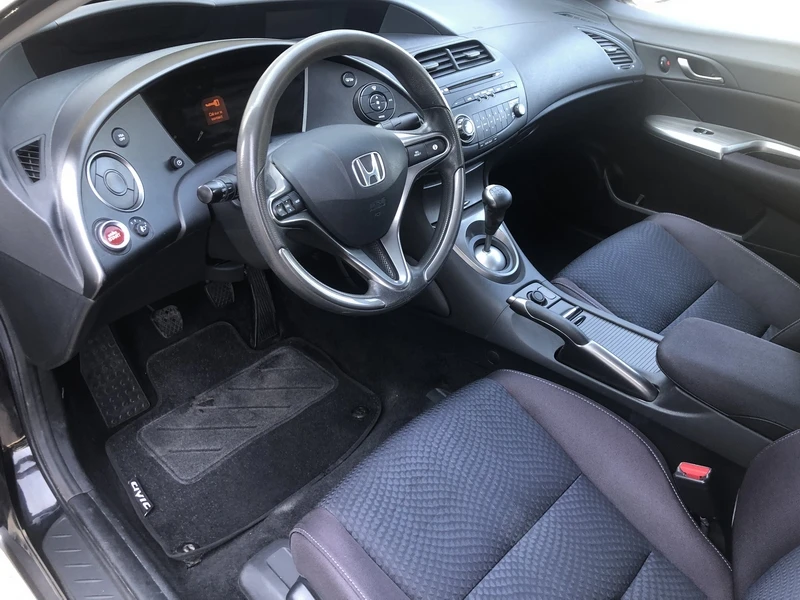 Honda Civic 1.4I 5DR  ШВЕЙЦАРИЯ - изображение 9