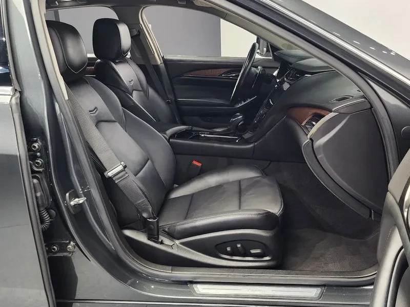 Cadillac Cts 2.0/LUXURY, снимка 11 - Автомобили и джипове - 56698960