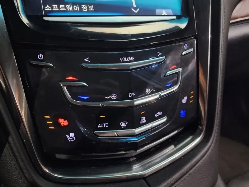 Cadillac Cts 2.0/LUXURY, снимка 16 - Автомобили и джипове - 56698960
